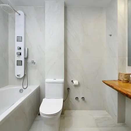 Eleals Boutique Perama