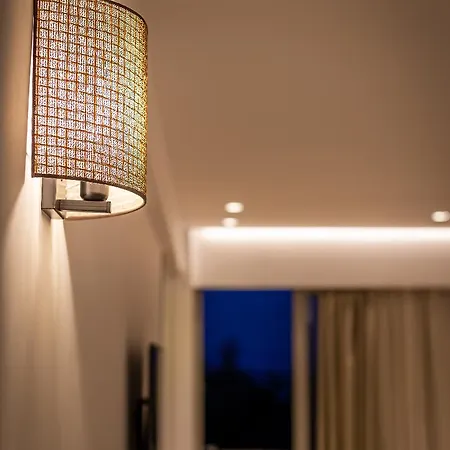 Eleals Boutique 4* Πέραμα